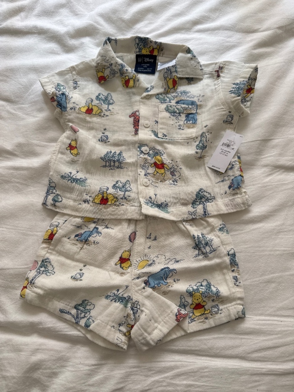 NWT Baby Gap Pooh shirt and short set